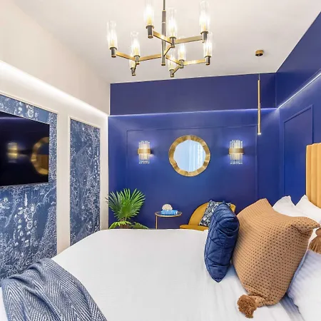 Holt - Jules Verne's Imaginarium דירה *