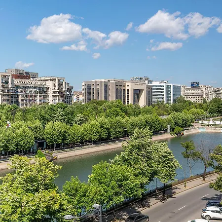 Holt - Jules Verne's Imaginarium