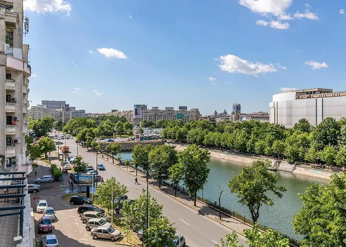 Holt - Jules Verne's Imaginarium アパート ブカレスト