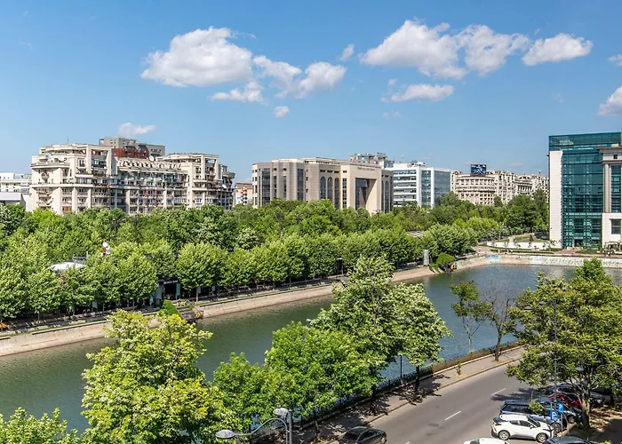 Holt - Jules Verne's Imaginarium