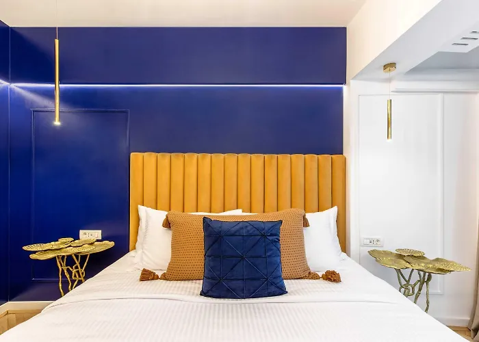 Holt - Jules Verne's Imaginarium ブカレスト