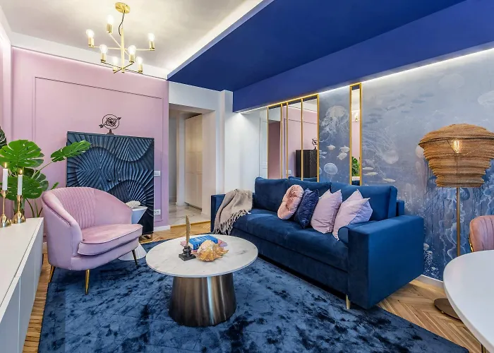 Holt - Jules Verne's Imaginarium アパート